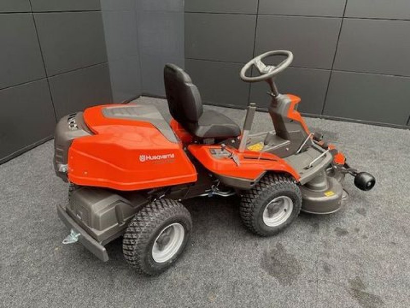 Rasentraktor des Typs Husqvarna Rider R216T AWD mit 103cm Mähdeck 16PS Allrad, Neumaschine in Tamsweg (Bild 5)