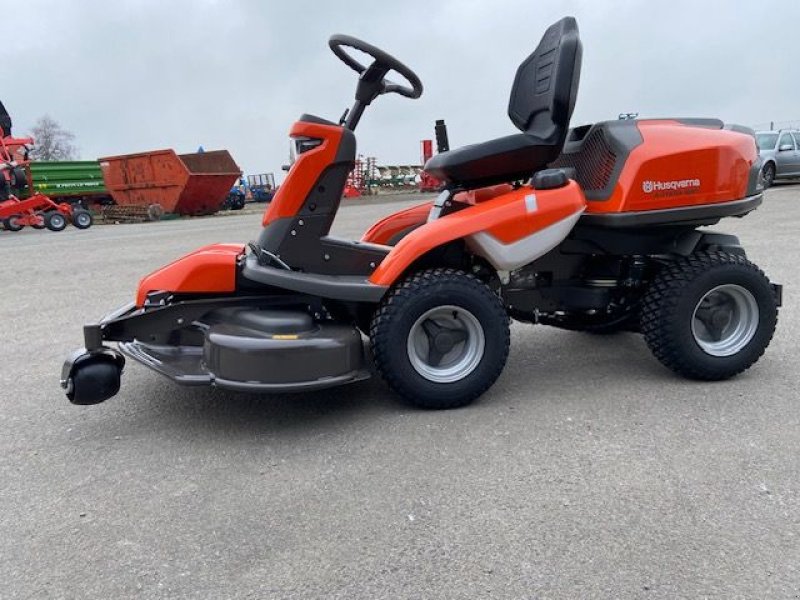 Rasentraktor des Typs Husqvarna Rider R316TsX AWD inkl. Mähdeck 112cm, Neumaschine in Göpfritz (Bild 5)