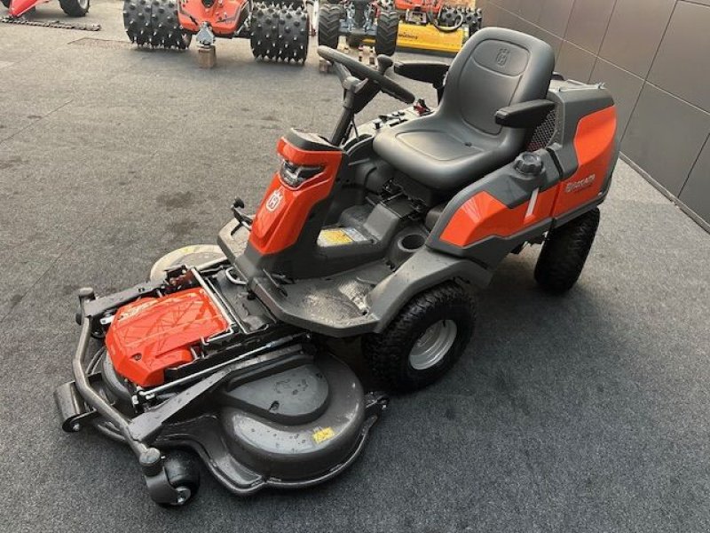 Rasentraktor typu Husqvarna Rider R420TsX AWD mit 122cm Mähdeck 19,04PS, Neumaschine v Tamsweg (Obrázek 10)