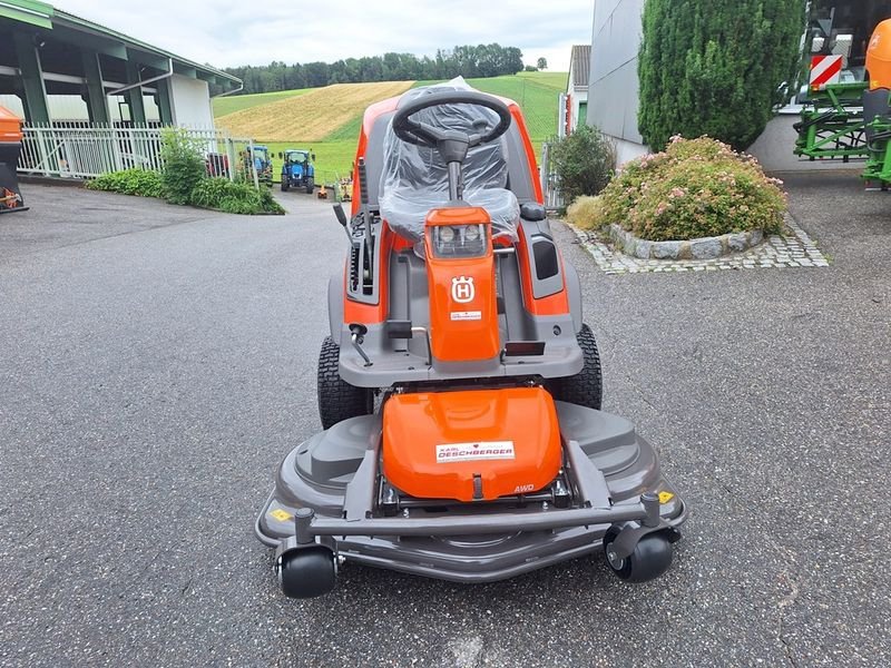 Rasentraktor des Typs Husqvarna Rider RC 320Ts AWD Aufsitzmäher, Neumaschine in St. Marienkirchen (Bild 11)
