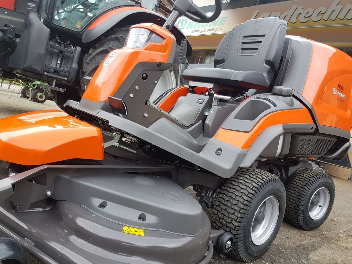 Rasentraktor des Typs Husqvarna Rider RC320 AWD, Neumaschine in Hopfgarten (Bild 7)