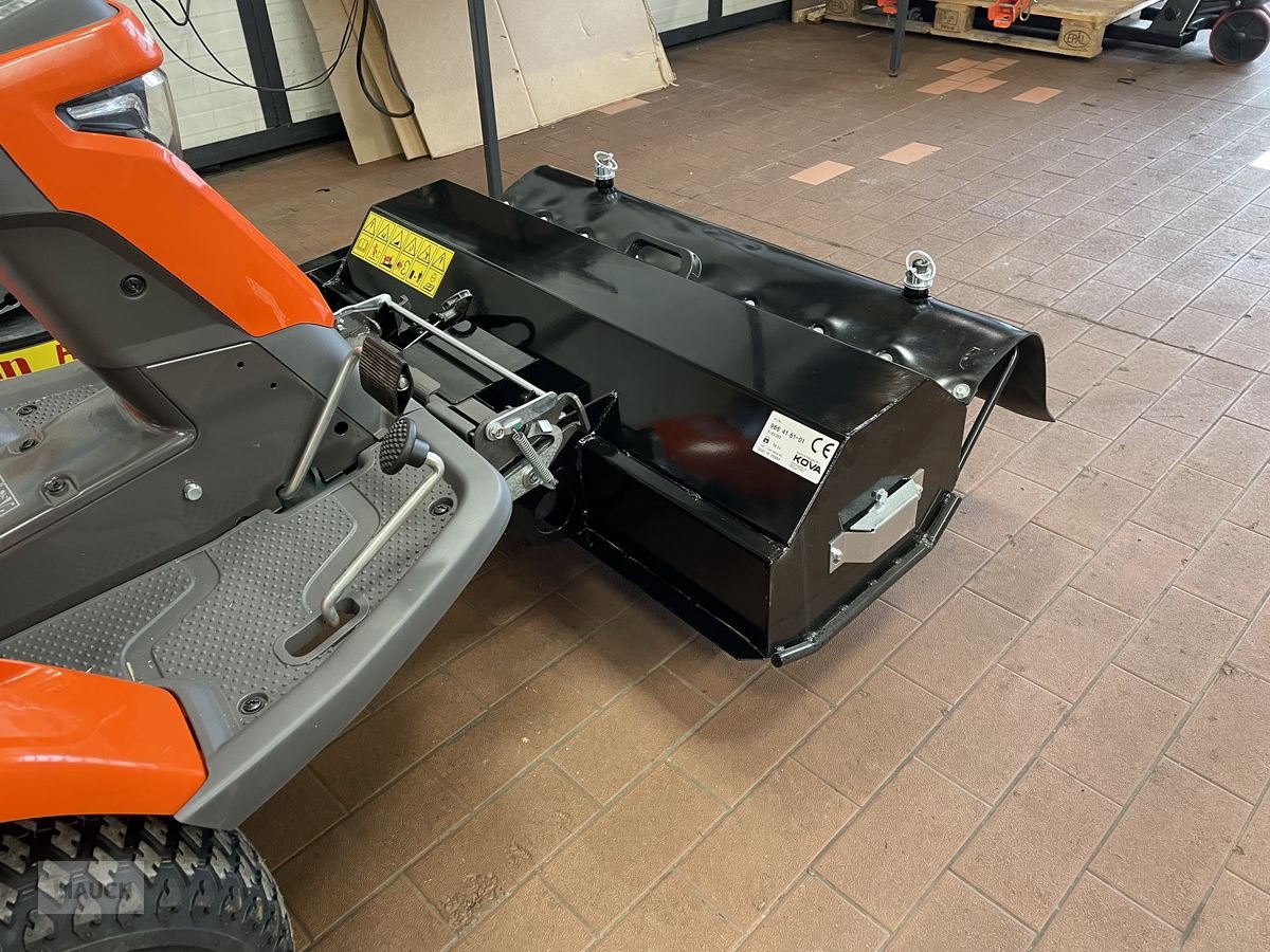 Rasentraktor des Typs Husqvarna Schlegelmäher für 300er Serie, Neumaschine in Burgkirchen (Bild 10)