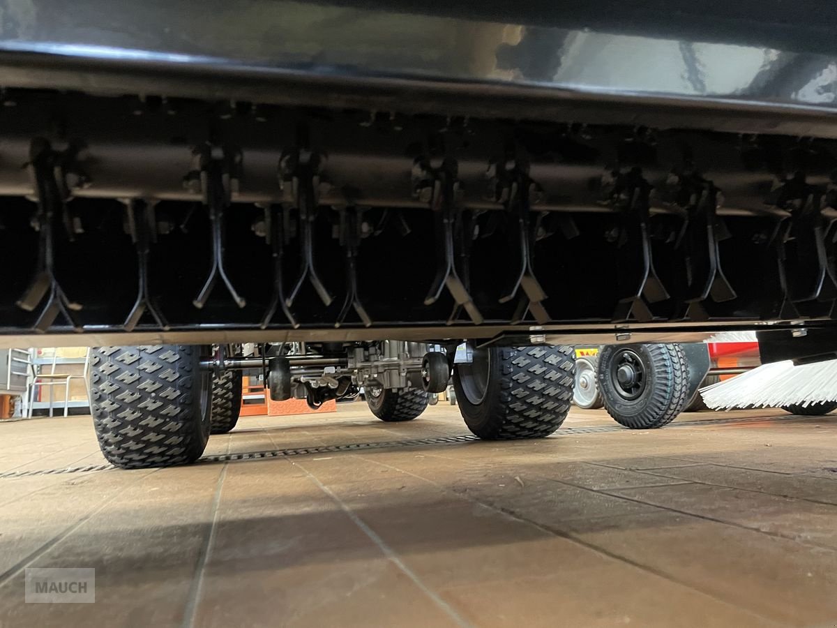 Rasentraktor des Typs Husqvarna Schlegelmäher für 300er Serie, Neumaschine in Burgkirchen (Bild 13)