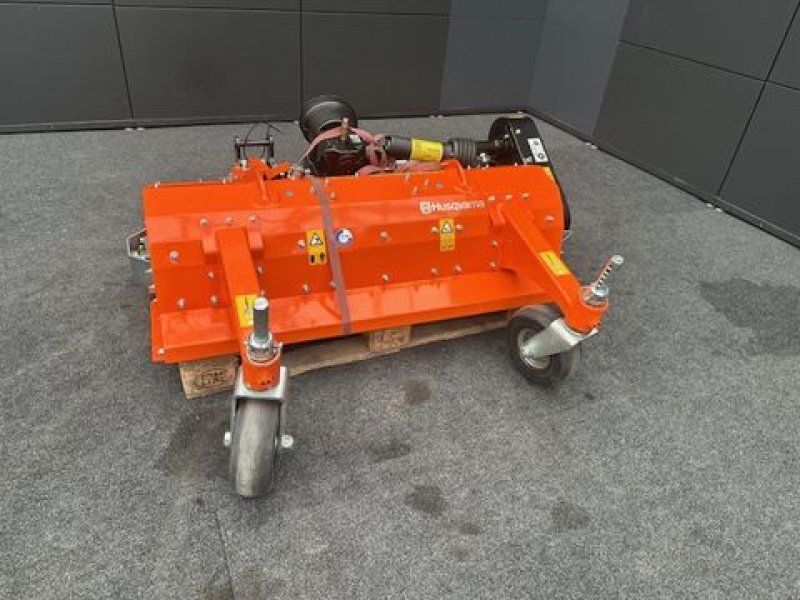 Rasentraktor des Typs Husqvarna Schlegelmähwerk zu Husqvarna Rider 500er Serie, Vorführmaschine in Tamsweg (Bild 15)