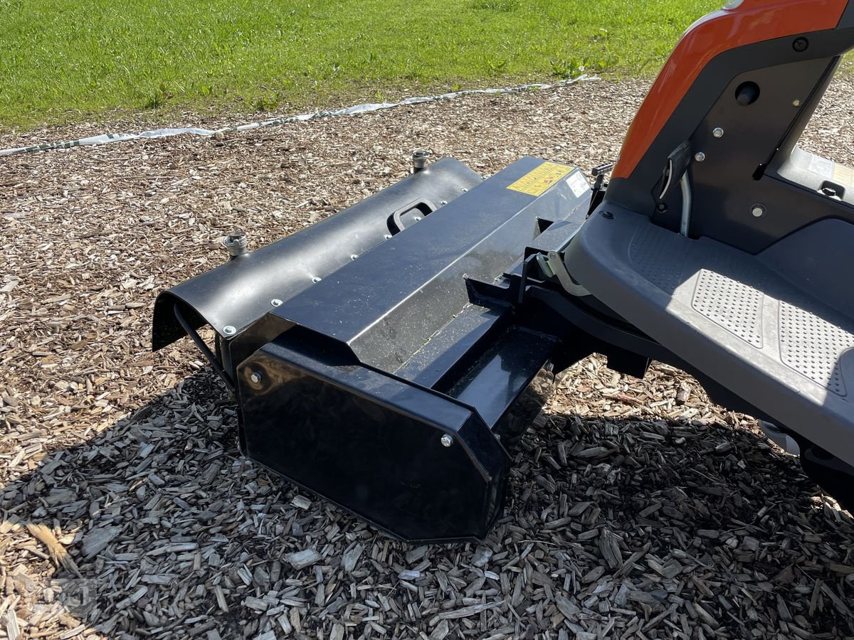 Rasentraktor des Typs Husqvarna Schlegelmulcher für 300er Serie, Neumaschine in Burgkirchen (Bild 11)