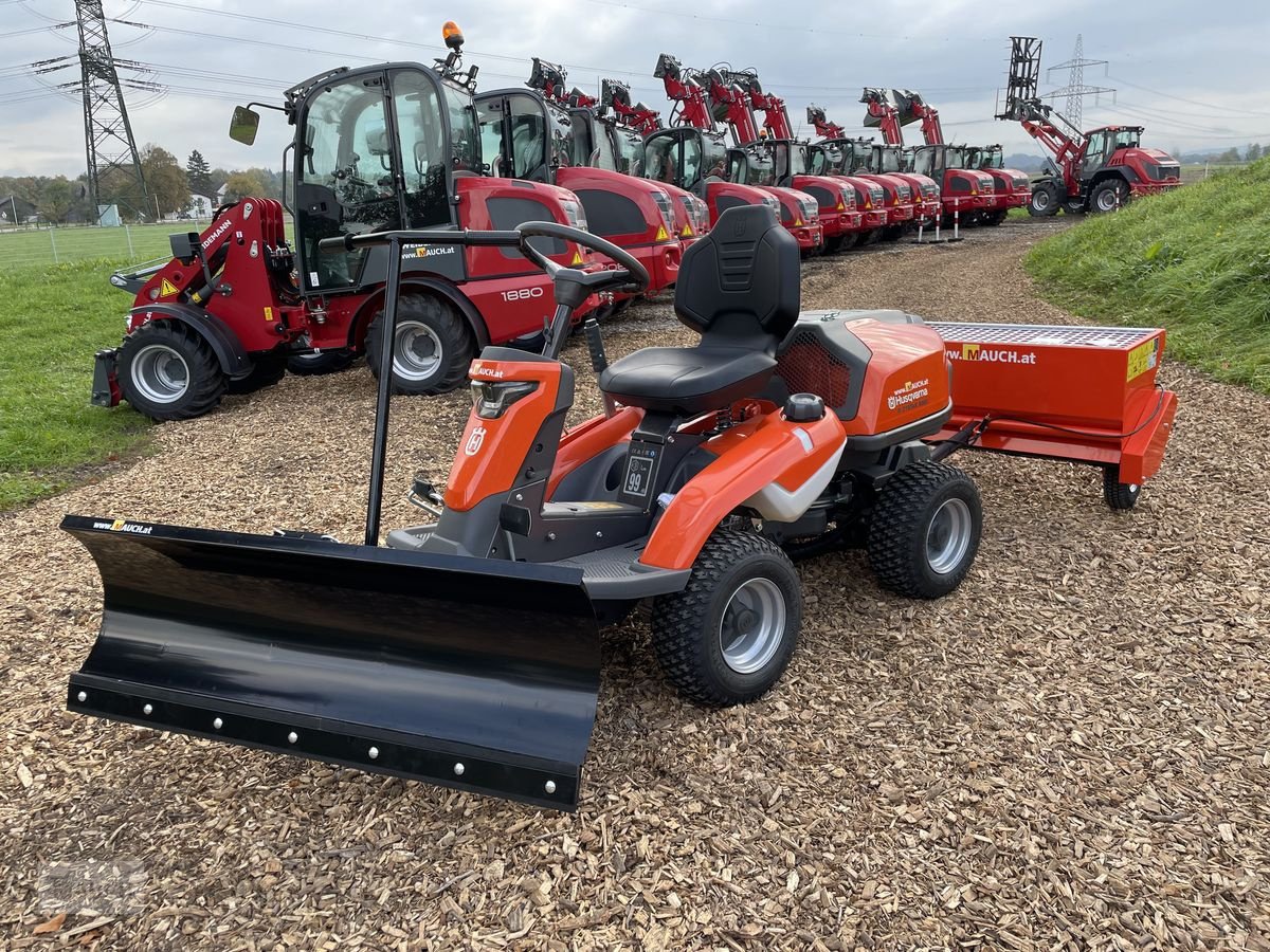 Rasentraktor des Typs Husqvarna Schneeschild für 300er Serie 316TsX, 320X, Neumaschine in Burgkirchen (Bild 1)