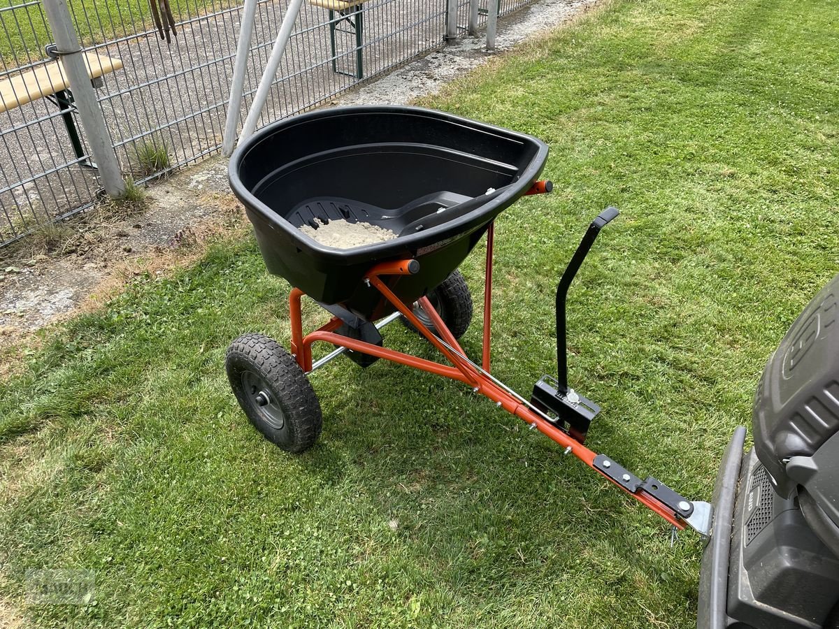 Rasentraktor des Typs Husqvarna Streuwagen 75l, Sand & Dünger, Neumaschine in Burgkirchen (Bild 10)