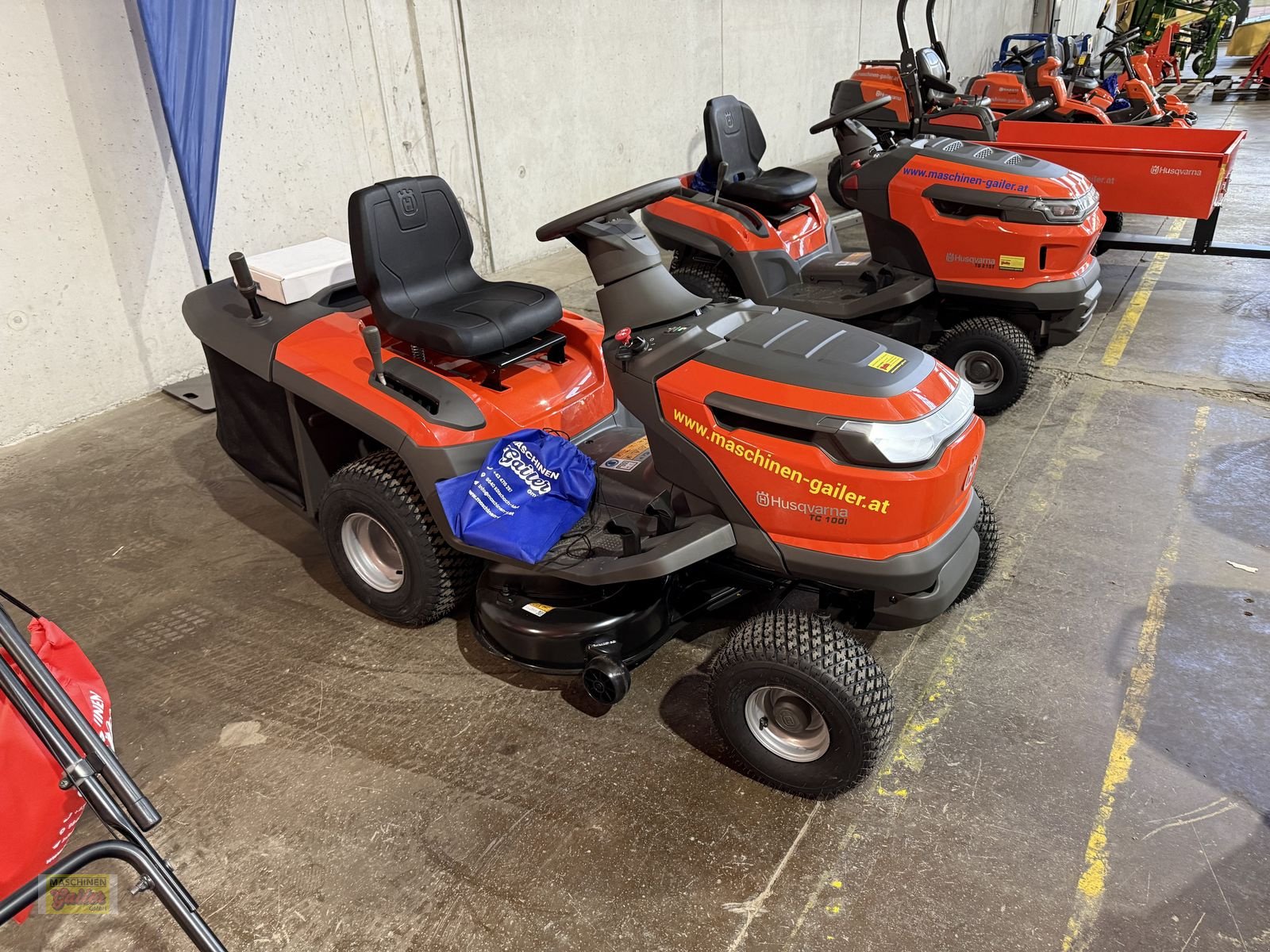 Rasentraktor des Typs Husqvarna TC 100i elektrischer Rasentraktor, Neumaschine in Kötschach (Bild 9)