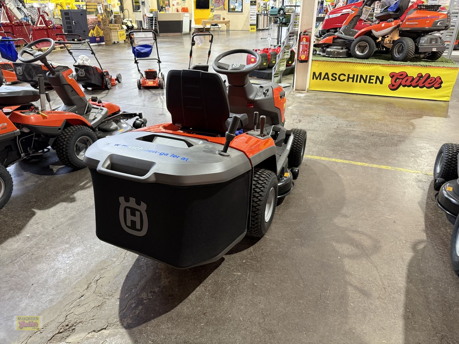 Rasentraktor typu Husqvarna TC 112 Rasentraktor, Neumaschine v Kötschach (Obrázek 5)