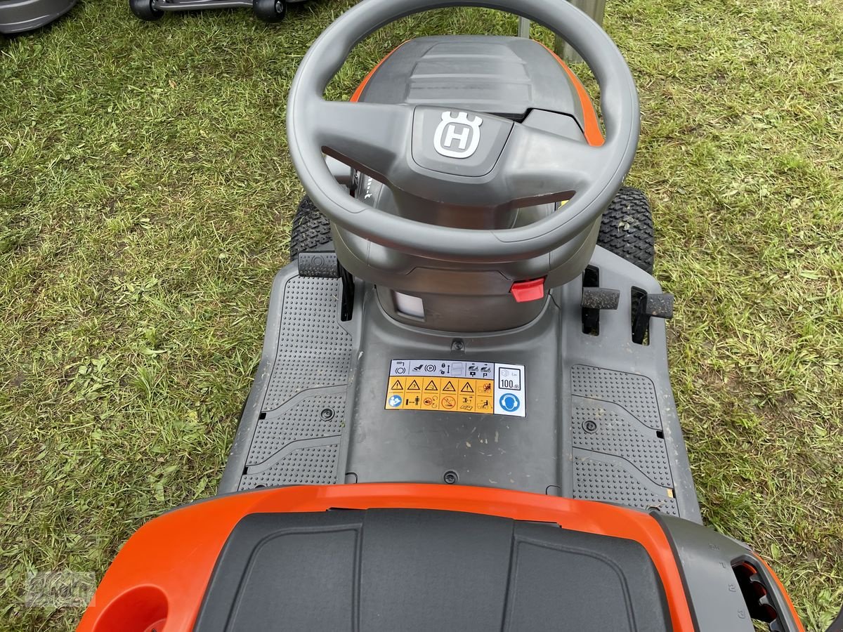 Rasentraktor des Typs Husqvarna TC 114 FRÜHBEZUGSAKTION, Neumaschine in Burgkirchen (Bild 4)