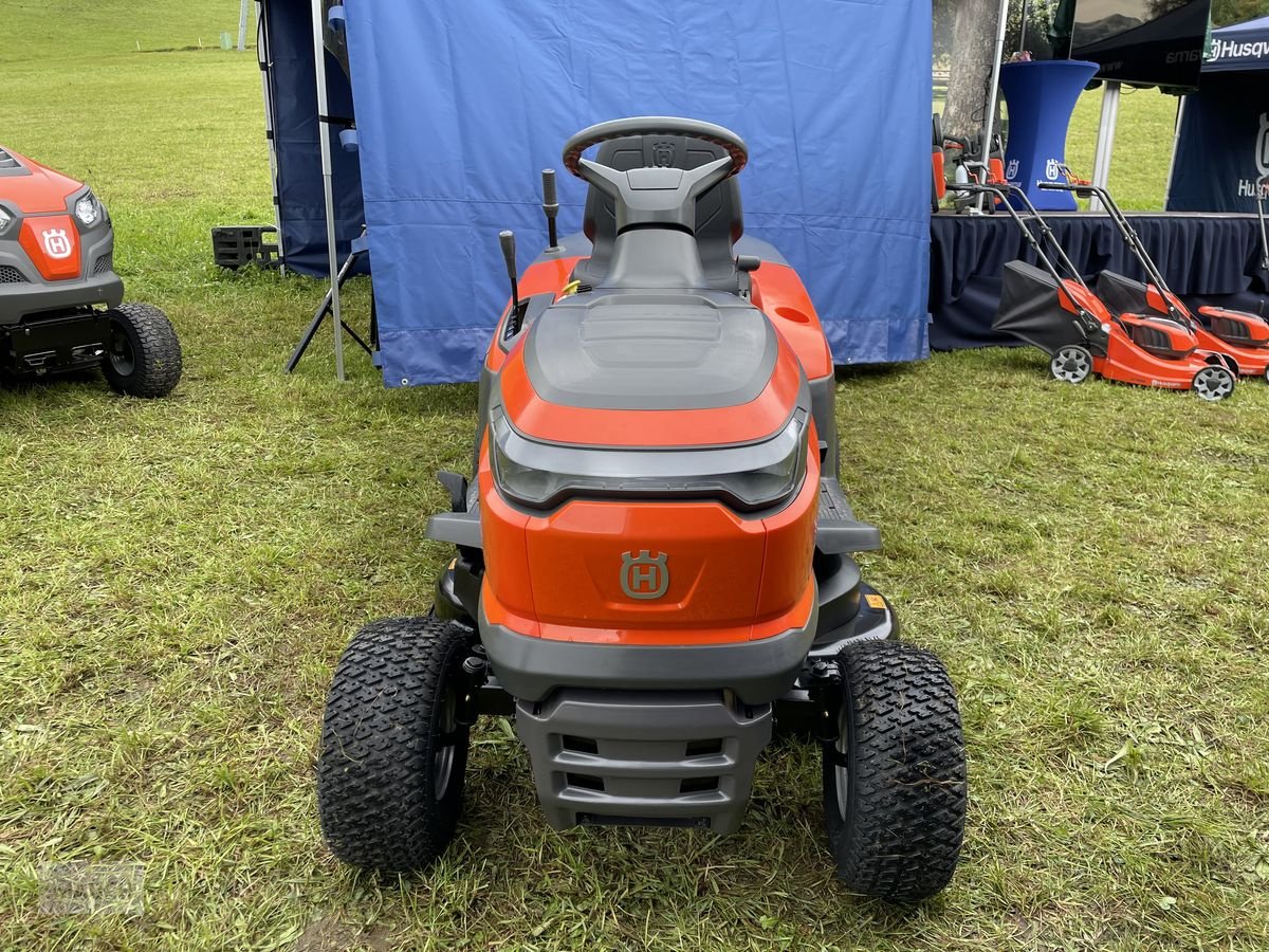 Rasentraktor des Typs Husqvarna TC 114 FRÜHBEZUGSAKTION, Neumaschine in Burgkirchen (Bild 2)