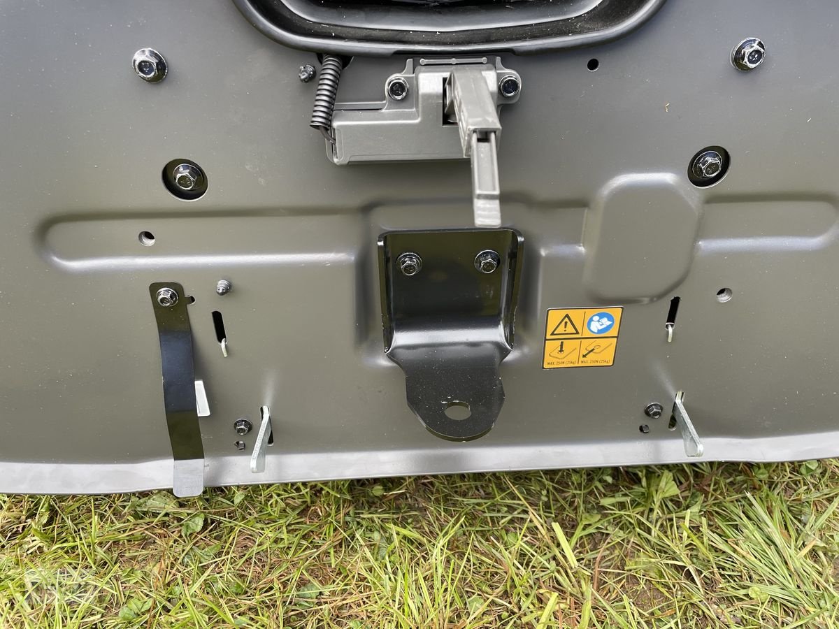 Rasentraktor des Typs Husqvarna TC 114 FRÜHBEZUGSAKTION, Neumaschine in Burgkirchen (Bild 23)