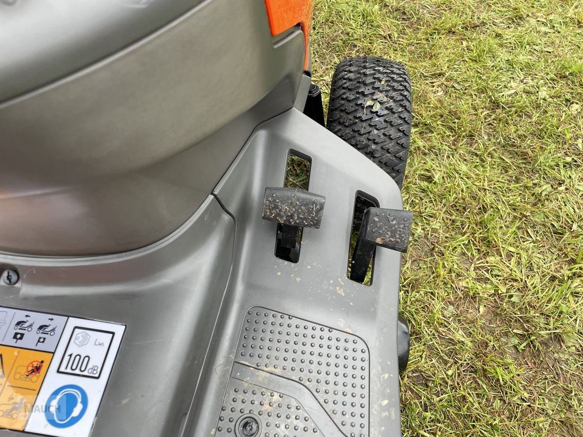 Rasentraktor des Typs Husqvarna TC 114 FRÜHBEZUGSAKTION, Neumaschine in Burgkirchen (Bild 11)