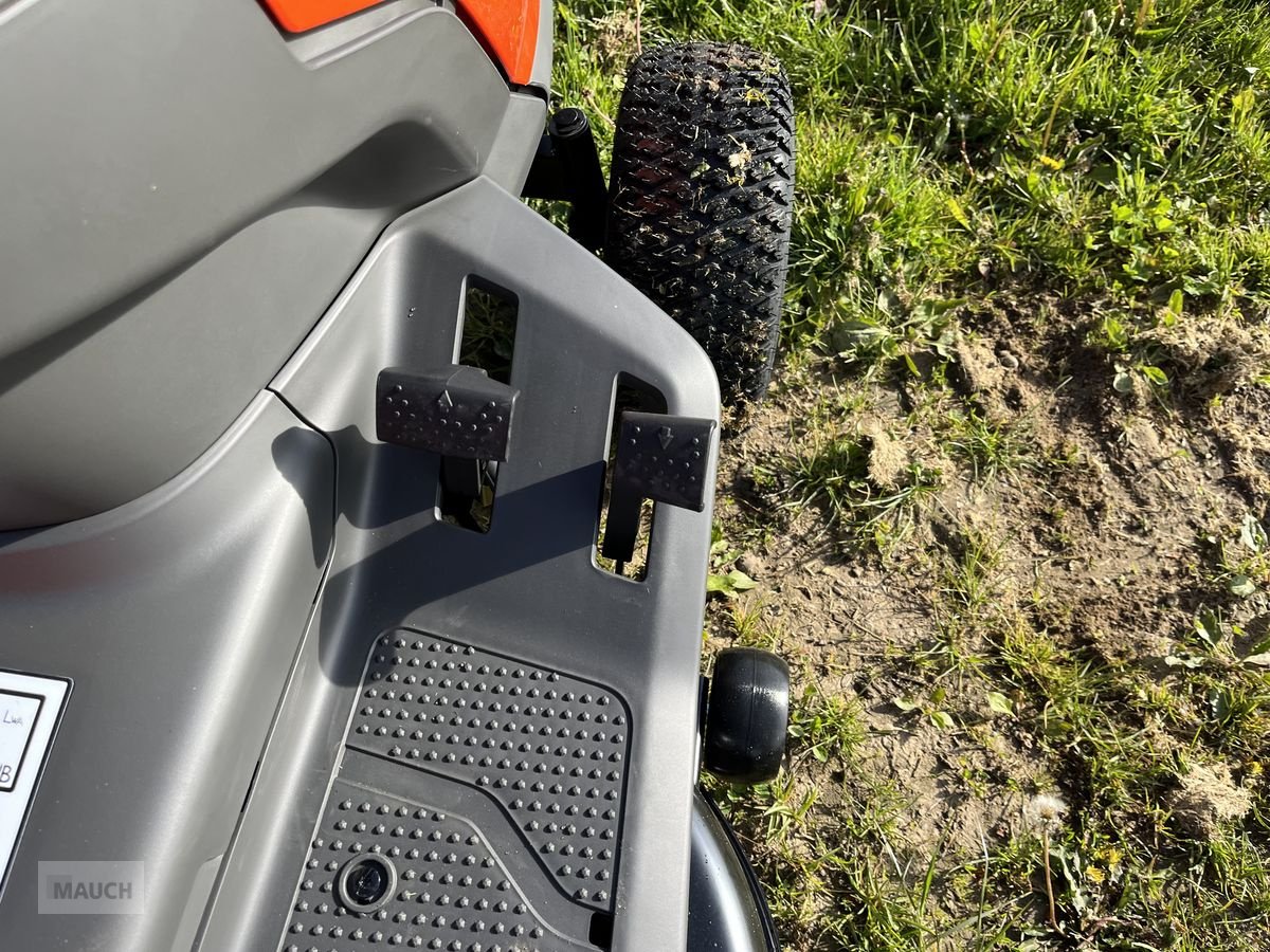 Rasentraktor des Typs Husqvarna TC 114 NEU, magnetische Messerkupplung, Neumaschine in Burgkirchen (Bild 15)