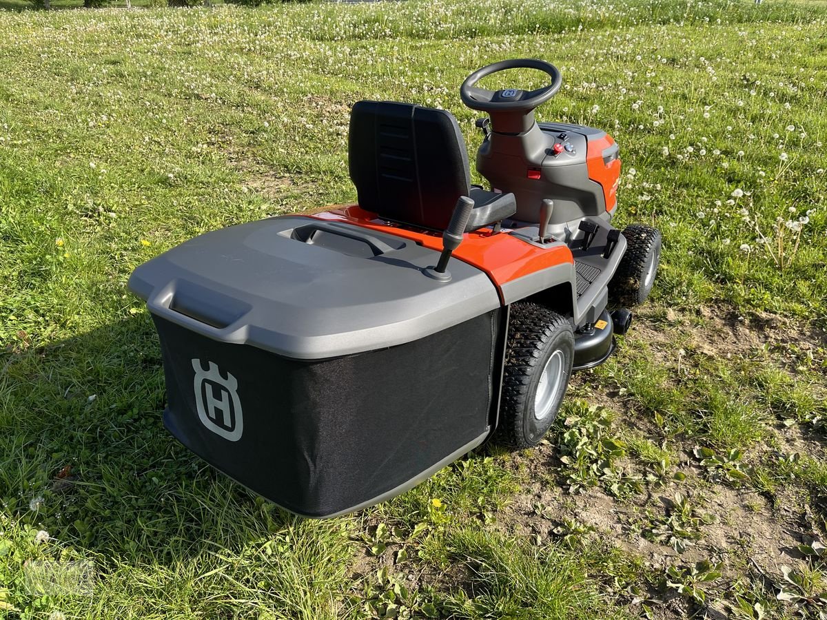 Rasentraktor des Typs Husqvarna TC 114 NEU, magnetische Messerkupplung, Neumaschine in Burgkirchen (Bild 10)