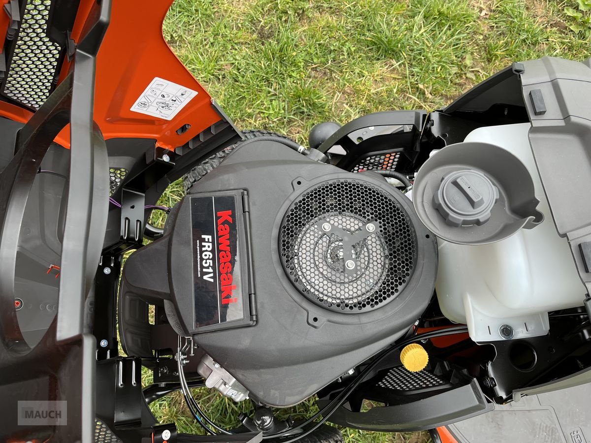 Rasentraktor des Typs Husqvarna TC 242TX mit Mulchklappe NEU, Neumaschine in Burgkirchen (Bild 19)