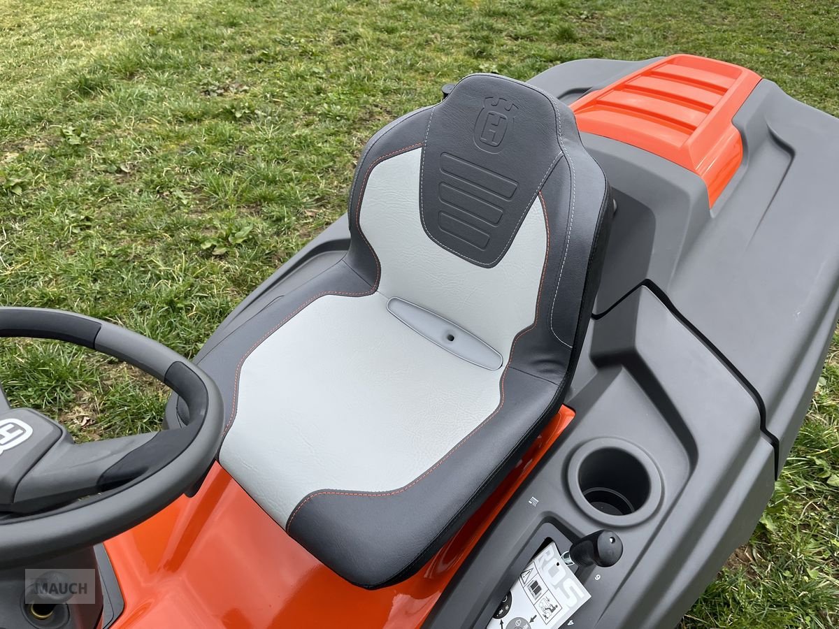 Rasentraktor a típus Husqvarna TC242 TX 2 Zylinder Kawasaki 24PS, Neumaschine ekkor: Burgkirchen (Kép 3)