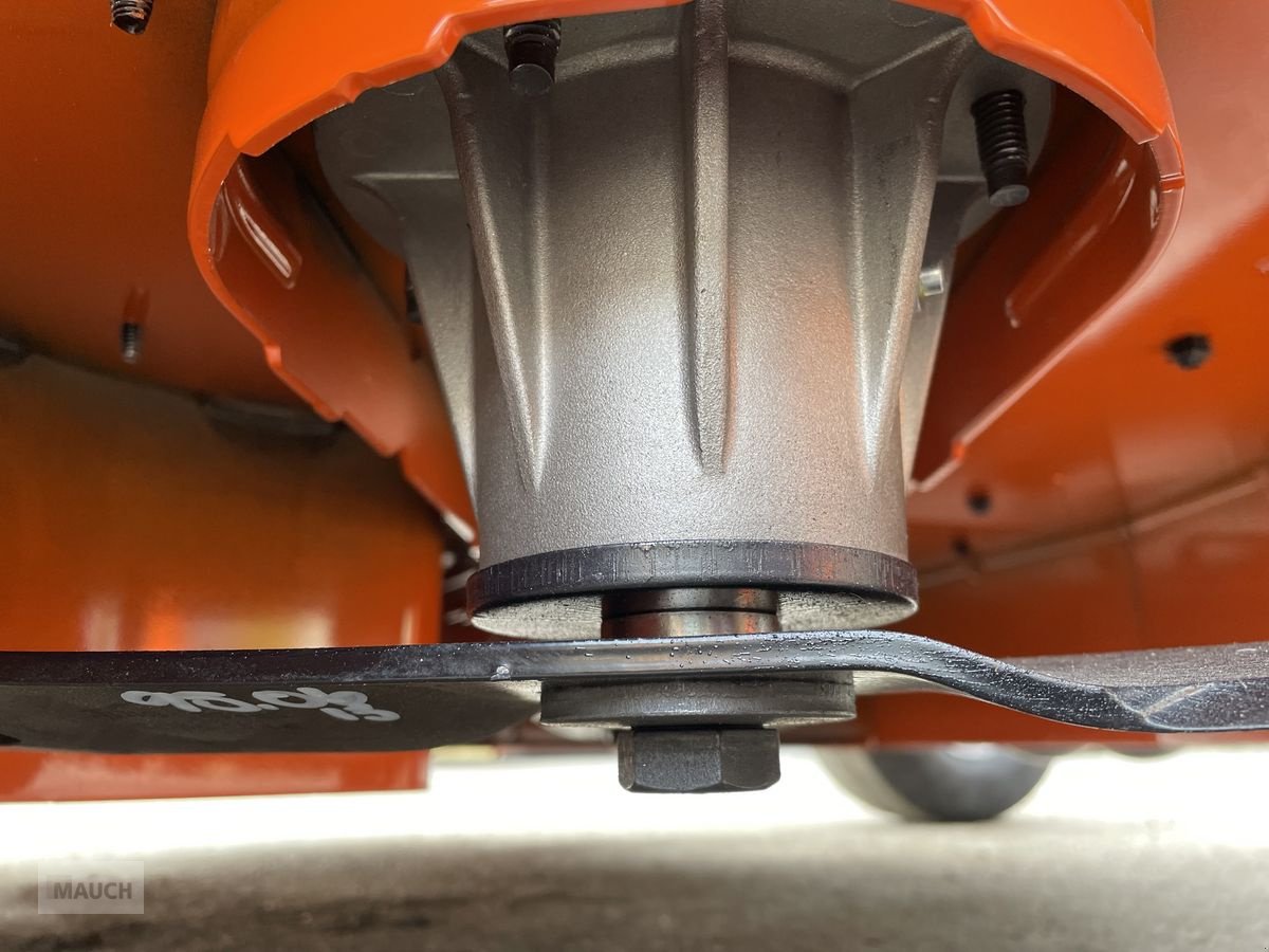 Rasentraktor des Typs Husqvarna Zero Turn Z 448 FRÜHBEZUGSAKTION, Neumaschine in Burgkirchen (Bild 2)