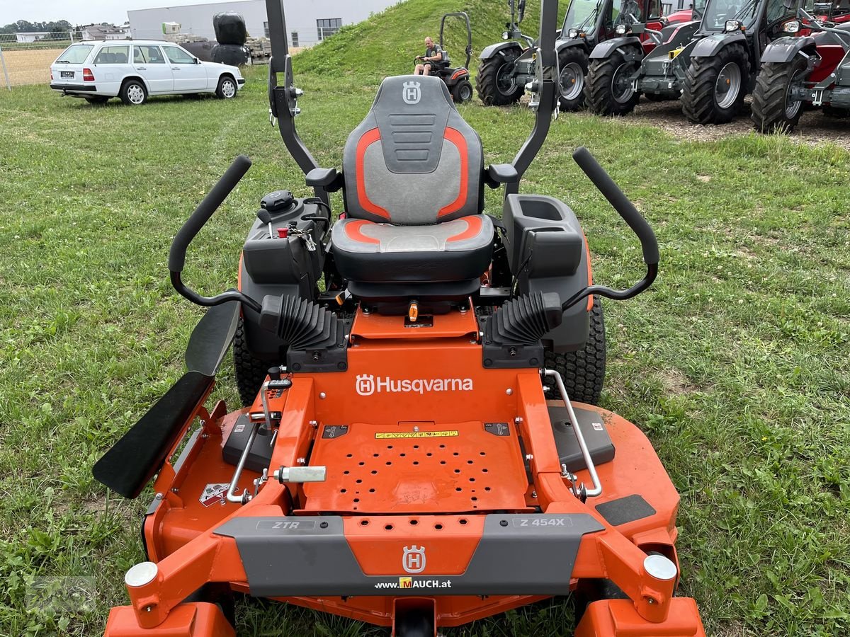 Rasentraktor des Typs Husqvarna Zero Turn Z 454X FRÜHBEZUGSAKTION!!, Neumaschine in Burgkirchen (Bild 5)