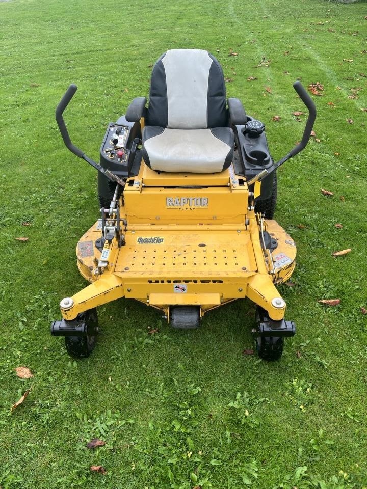 Rasentraktor typu Hustler  APTOR FLIP-UP 48 RD, Gebrauchtmaschine w Jelling (Zdjęcie 1)