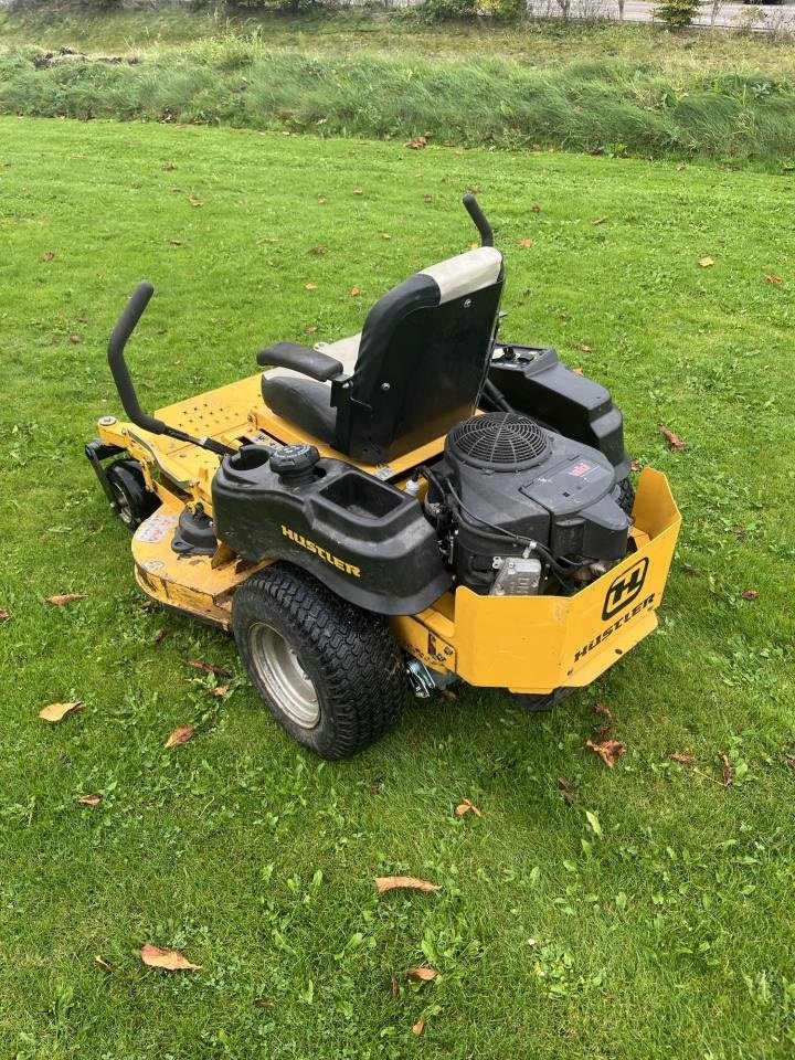 Rasentraktor typu Hustler  APTOR FLIP-UP 48 RD, Gebrauchtmaschine w Jelling (Zdjęcie 4)