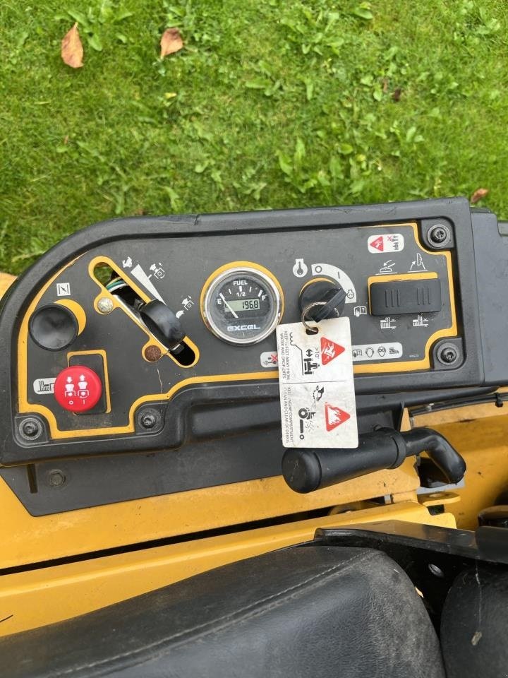 Rasentraktor typu Hustler  APTOR FLIP-UP 48 RD, Gebrauchtmaschine w Jelling (Zdjęcie 10)