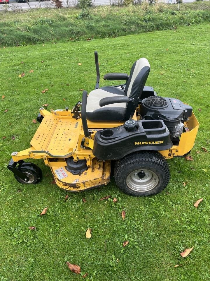 Rasentraktor typu Hustler  APTOR FLIP-UP 48 RD, Gebrauchtmaschine w Jelling (Zdjęcie 3)