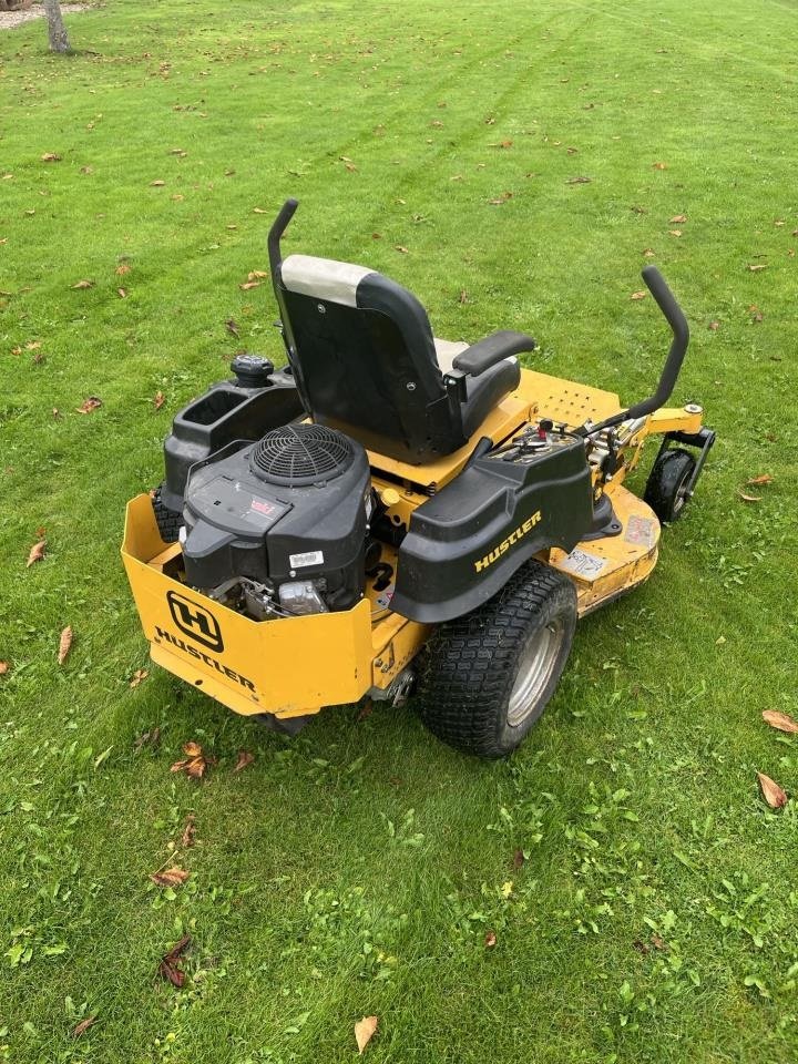 Rasentraktor typu Hustler  APTOR FLIP-UP 48 RD, Gebrauchtmaschine w Jelling (Zdjęcie 7)