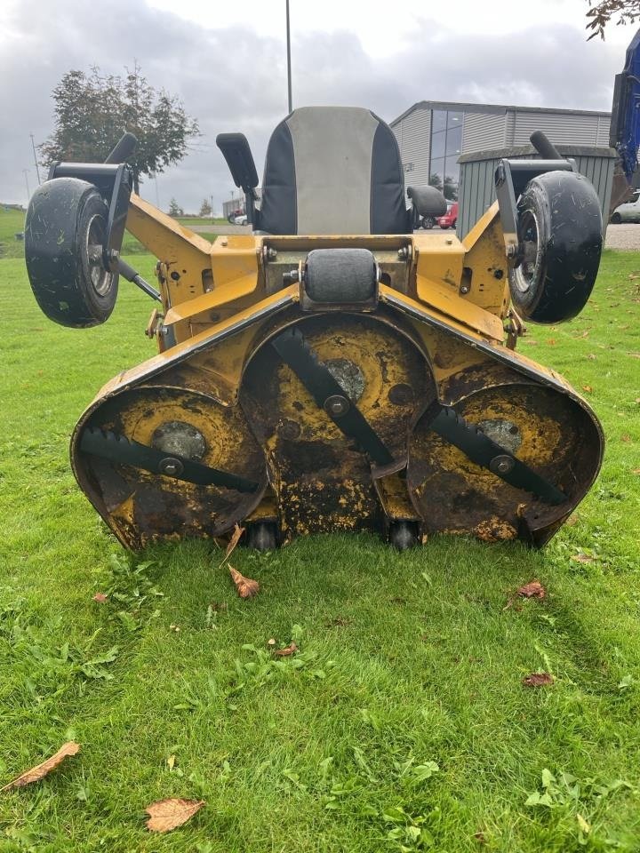 Rasentraktor typu Hustler  APTOR FLIP-UP 48 RD, Gebrauchtmaschine w Jelling (Zdjęcie 11)