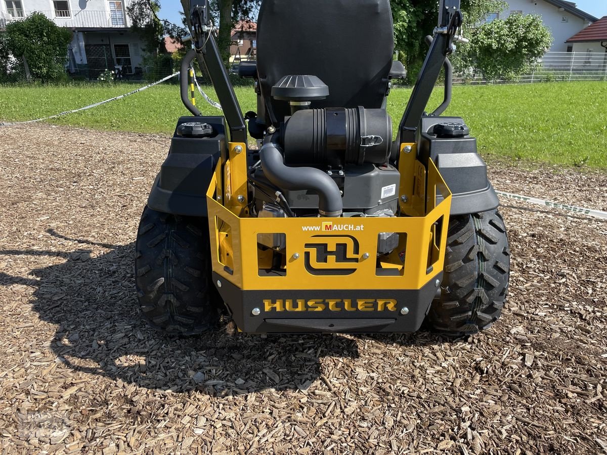 Rasentraktor des Typs Hustler  Fastrak SDX 137SD, Neumaschine in Burgkirchen (Bild 9)