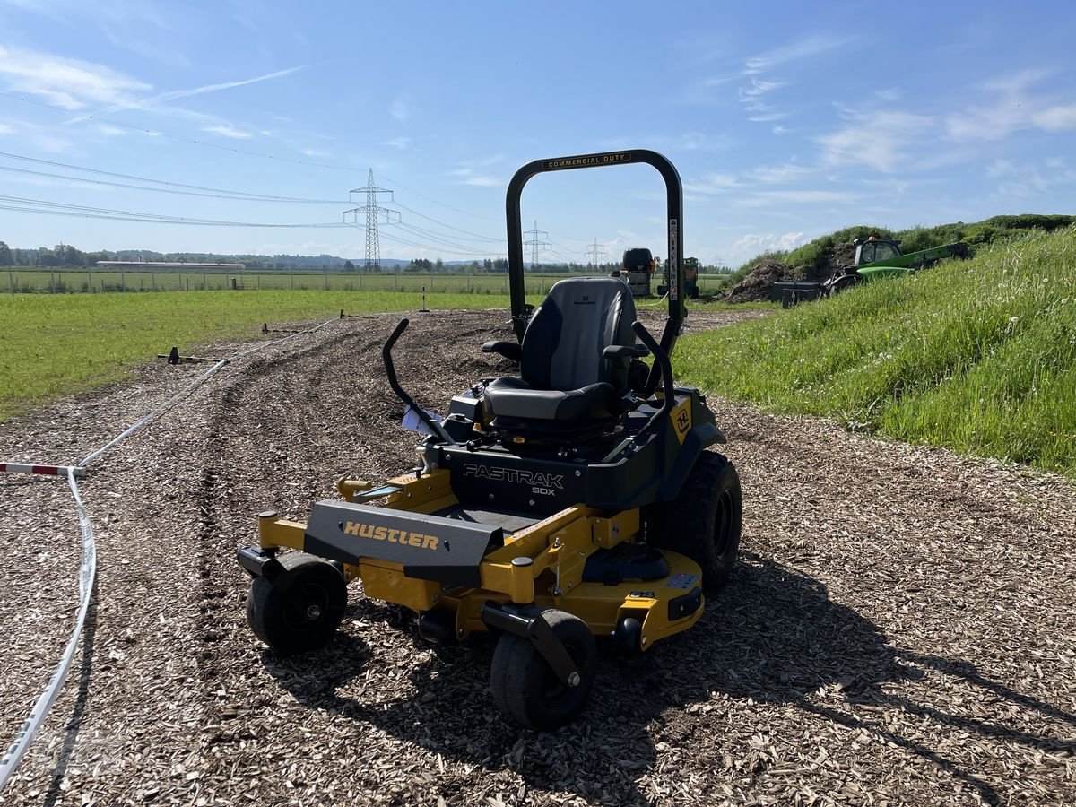 Rasentraktor des Typs Hustler  Fastrak SDX 137SD, Neumaschine in Burgkirchen (Bild 26)