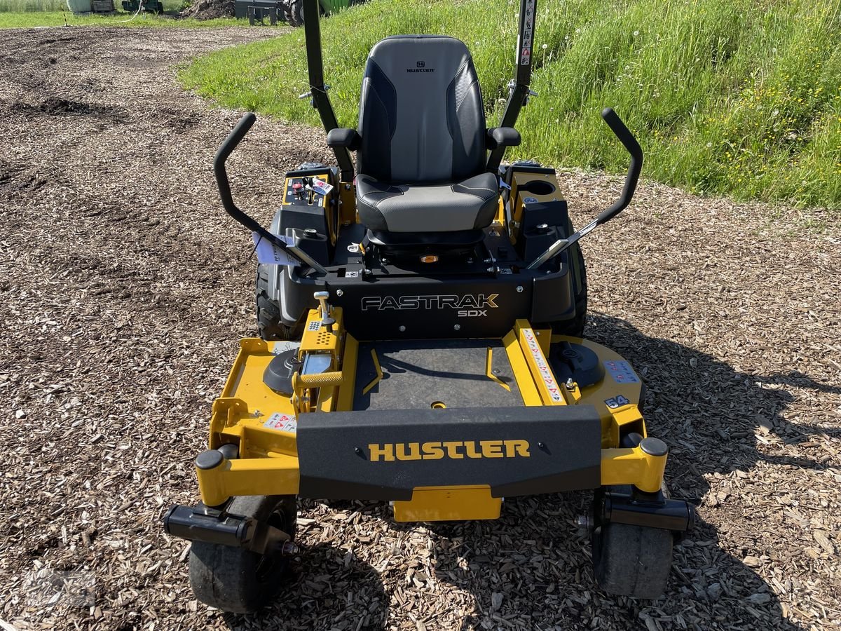Rasentraktor des Typs Hustler  Fastrak SDX 137SD, Neumaschine in Burgkirchen (Bild 23)