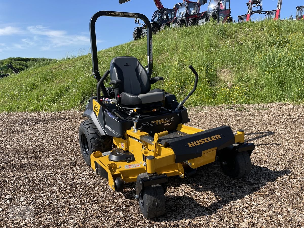 Rasentraktor des Typs Hustler  Fastrak SDX 137SD, Neumaschine in Burgkirchen (Bild 2)