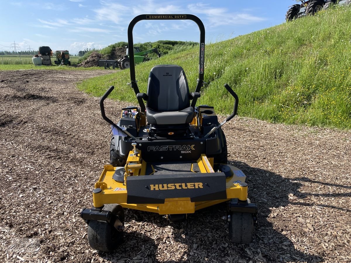 Rasentraktor des Typs Hustler  Fastrak SDX 137SD, Neumaschine in Burgkirchen (Bild 24)