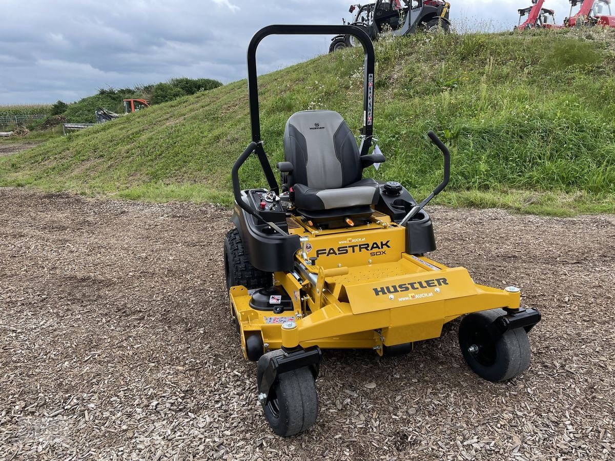 Rasentraktor des Typs Hustler  Fastrak SDX 54&#34; 137cm Schnittbreite Vorführe, Vorführmaschine in Burgkirchen (Bild 15)