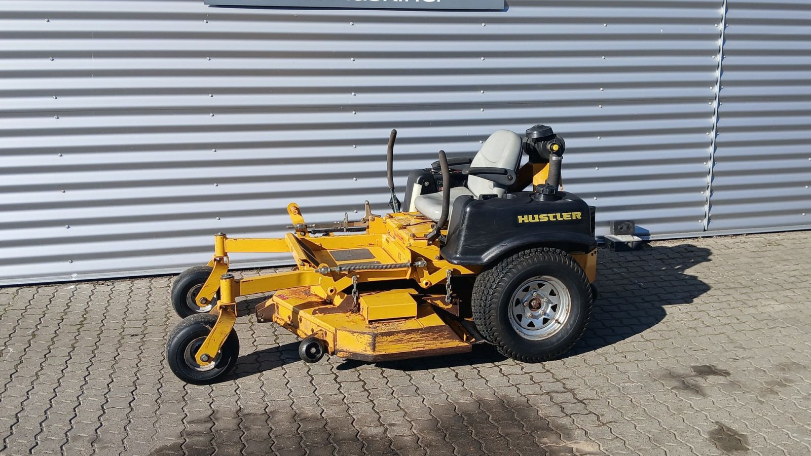 Rasentraktor Türe ait Hustler  Super Z, Gebrauchtmaschine içinde Bredsten (resim 1)