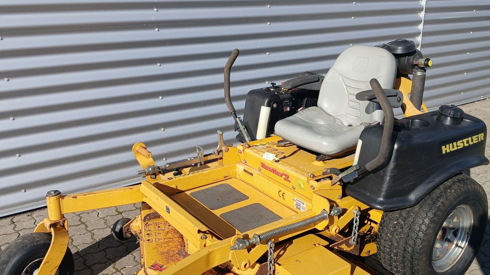 Rasentraktor Türe ait Hustler  Super Z, Gebrauchtmaschine içinde Bredsten (resim 3)