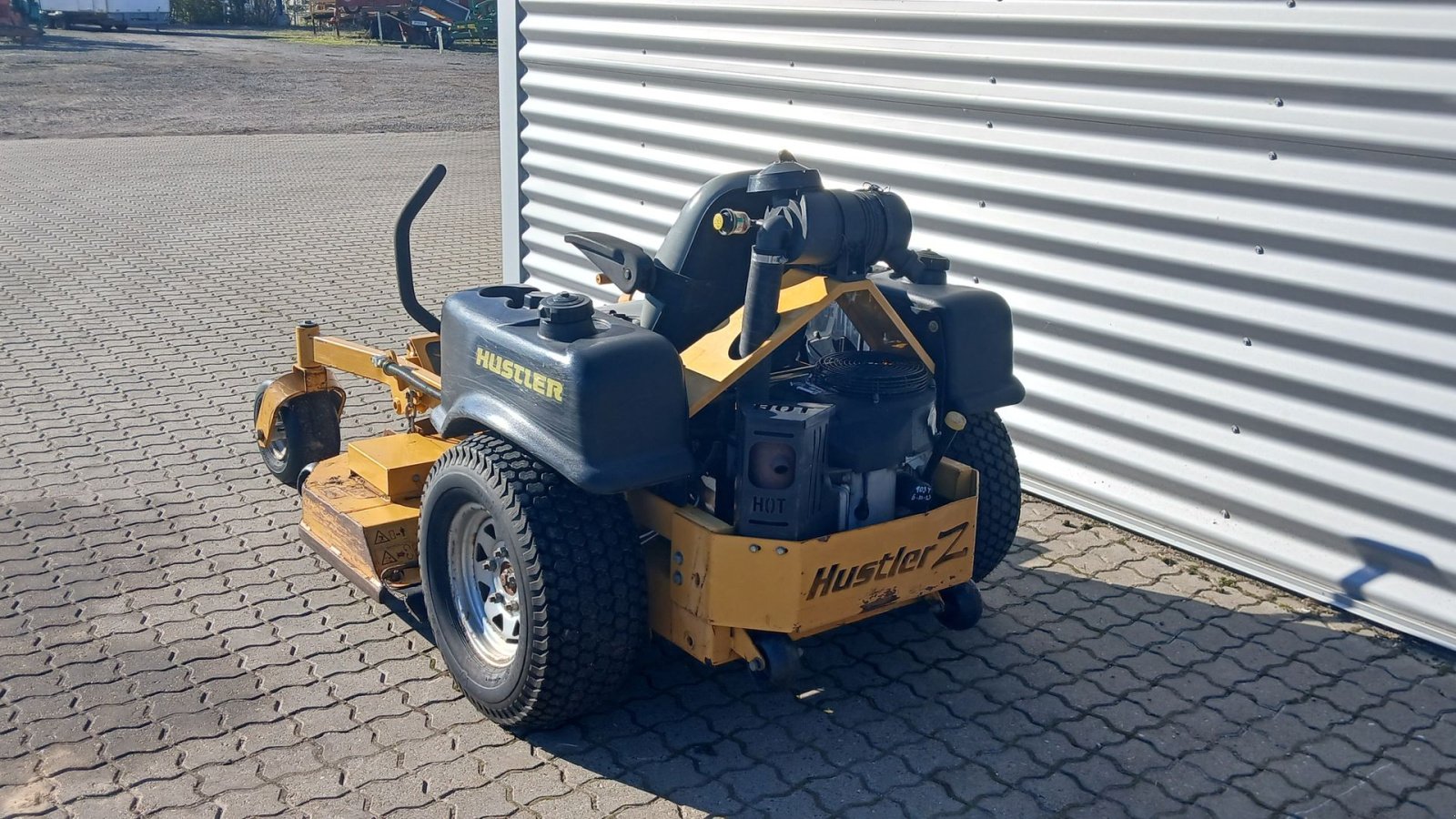 Rasentraktor Türe ait Hustler  Super Z, Gebrauchtmaschine içinde Bredsten (resim 4)