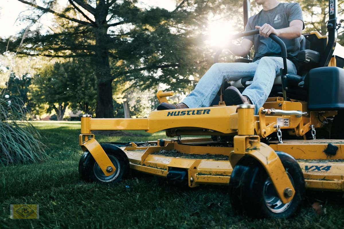 Rasentraktor типа Hustler  Z-Diesel 72&#34; Zero-Turn Aufsitzmäher, Gebrauchtmaschine в Beelen (Фотография 8)