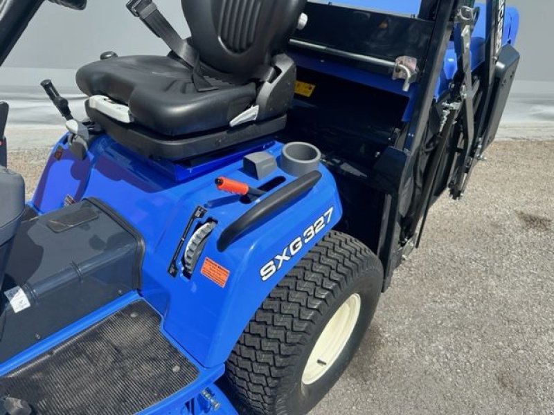 Rasentraktor des Typs Iseki Rasentraktor SXG 327 mit Hochentleerung 1,37m, Neumaschine in Tamsweg (Bild 14)