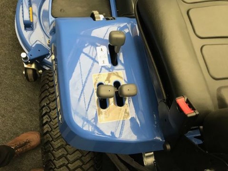 Rasentraktor a típus Iseki Rasentraktor SXG326 Bodenentleerung 1,37m 27PS, Neumaschine ekkor: Tamsweg (Kép 14)