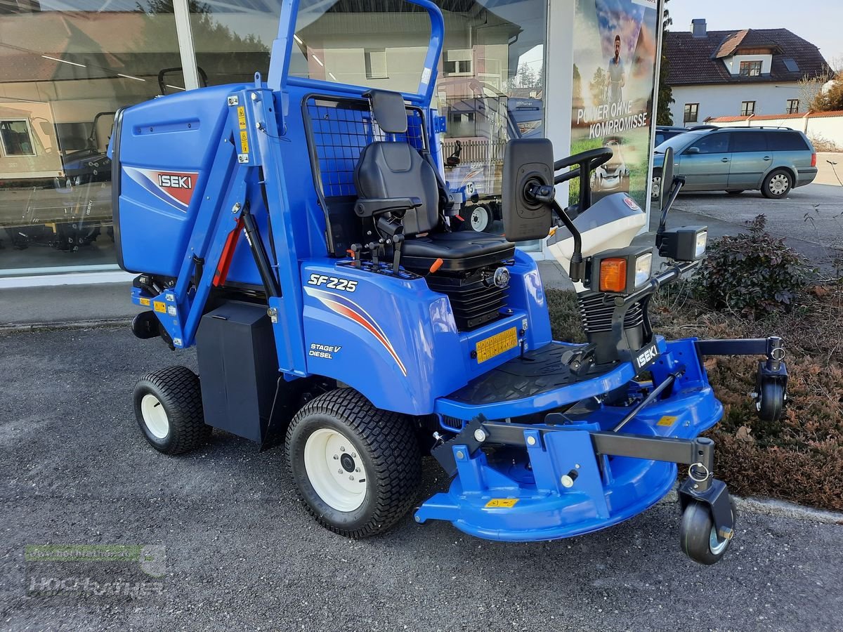 Rasentraktor des Typs Iseki SF 225, Neumaschine in Kronstorf (Bild 2)