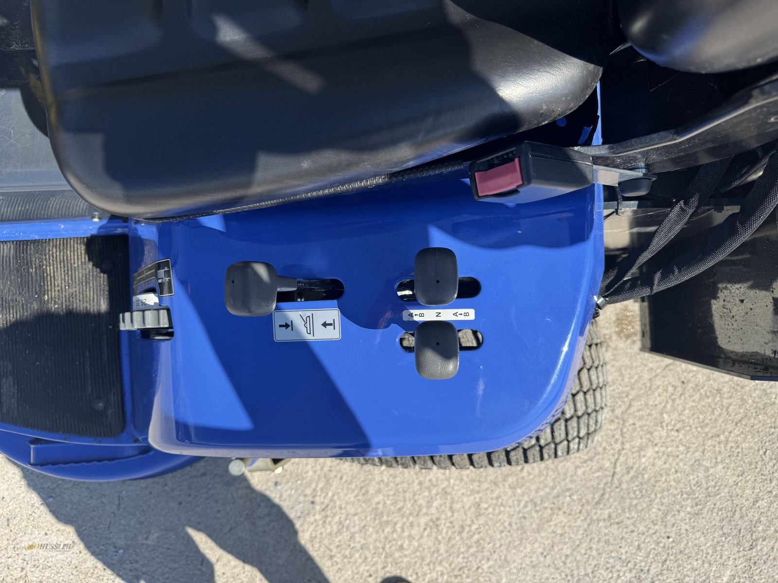 Rasentraktor des Typs Iseki SXG 323+, Gebrauchtmaschine in Söding- Sankt. Johann (Bild 7)