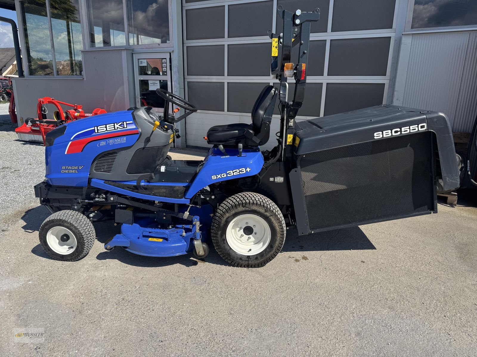 Rasentraktor des Typs Iseki SXG 323+, Gebrauchtmaschine in Söding- Sankt. Johann (Bild 2)