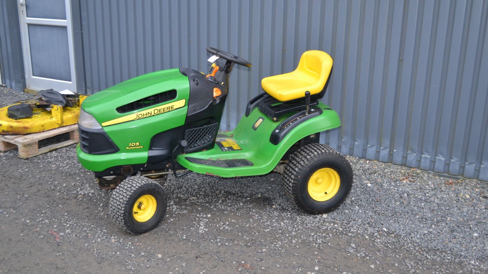 Rasentraktor za tip John Deere 105 Automatic, Gebrauchtmaschine u Glamsbjerg (Slika 2)