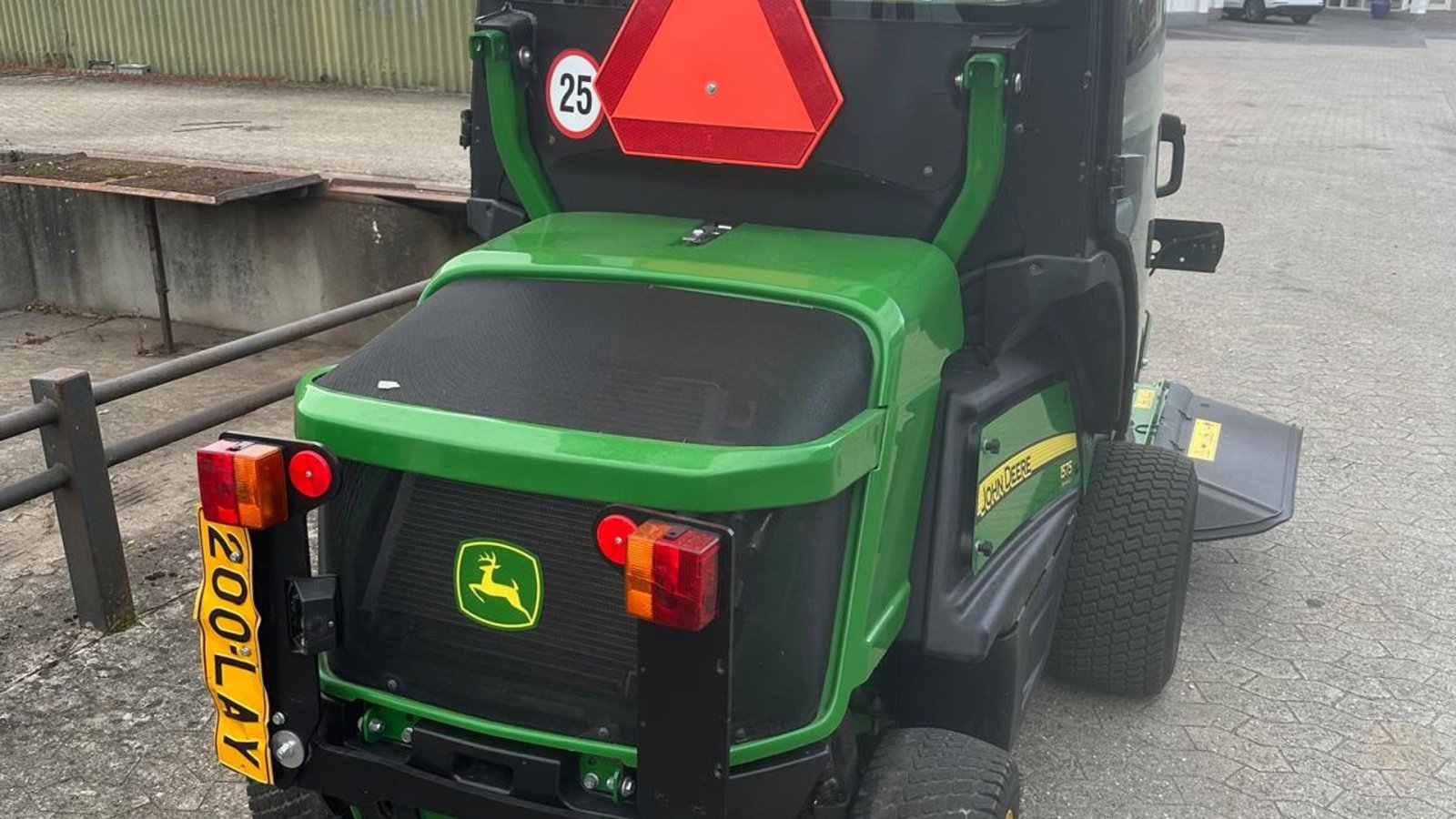 Rasentraktor des Typs John Deere 1575, Gebrauchtmaschine in Middelfart (Bild 4)