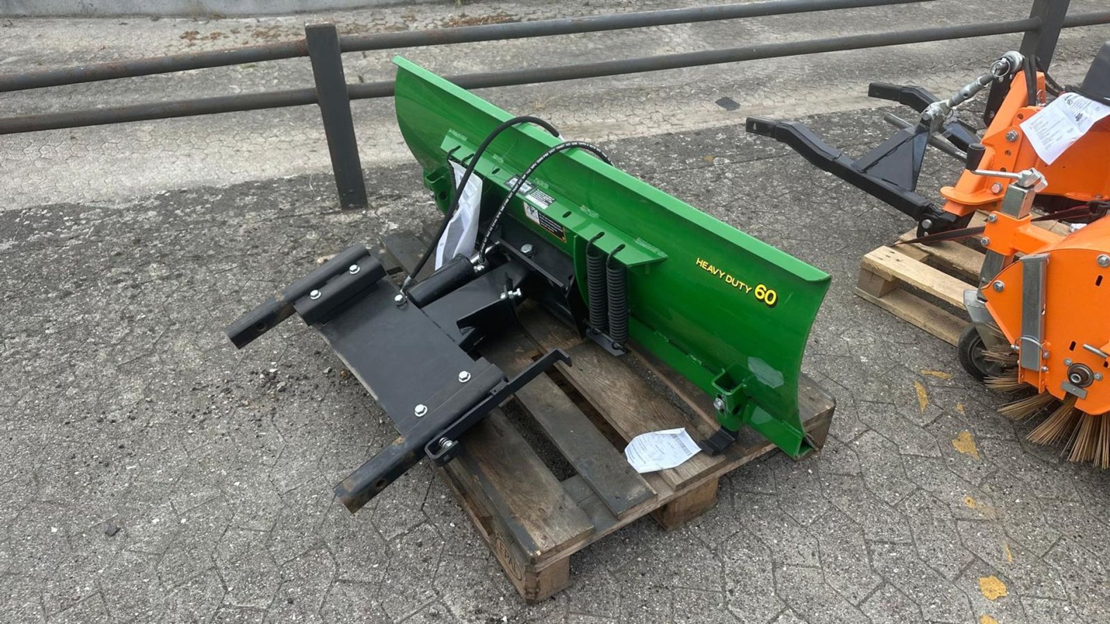 Rasentraktor des Typs John Deere 1575, Gebrauchtmaschine in Middelfart (Bild 10)