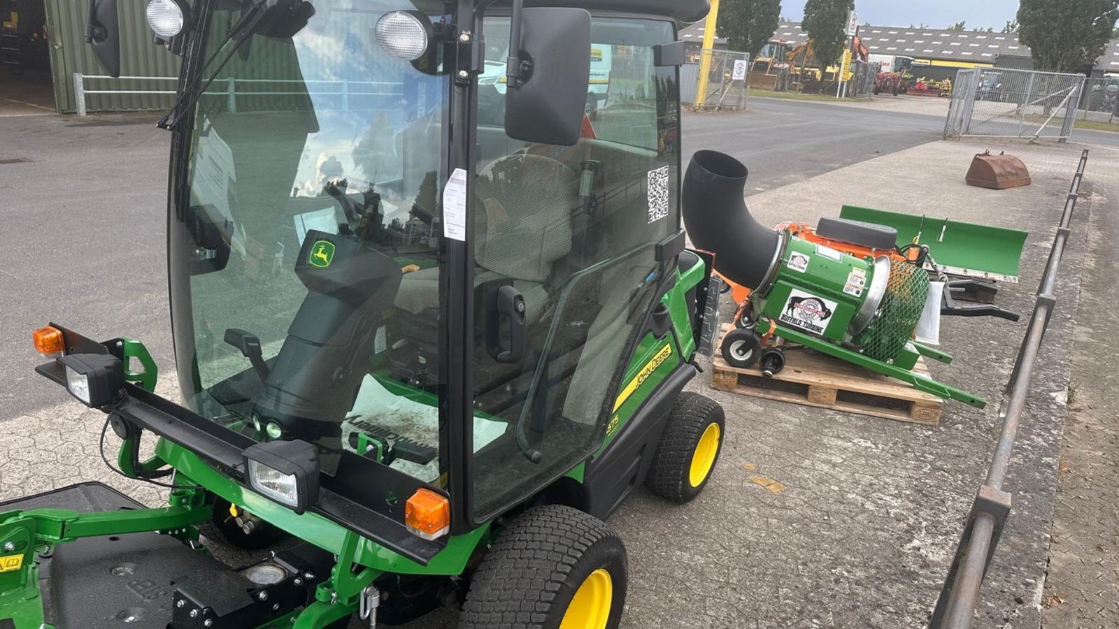 Rasentraktor des Typs John Deere 1575, Gebrauchtmaschine in Middelfart (Bild 2)