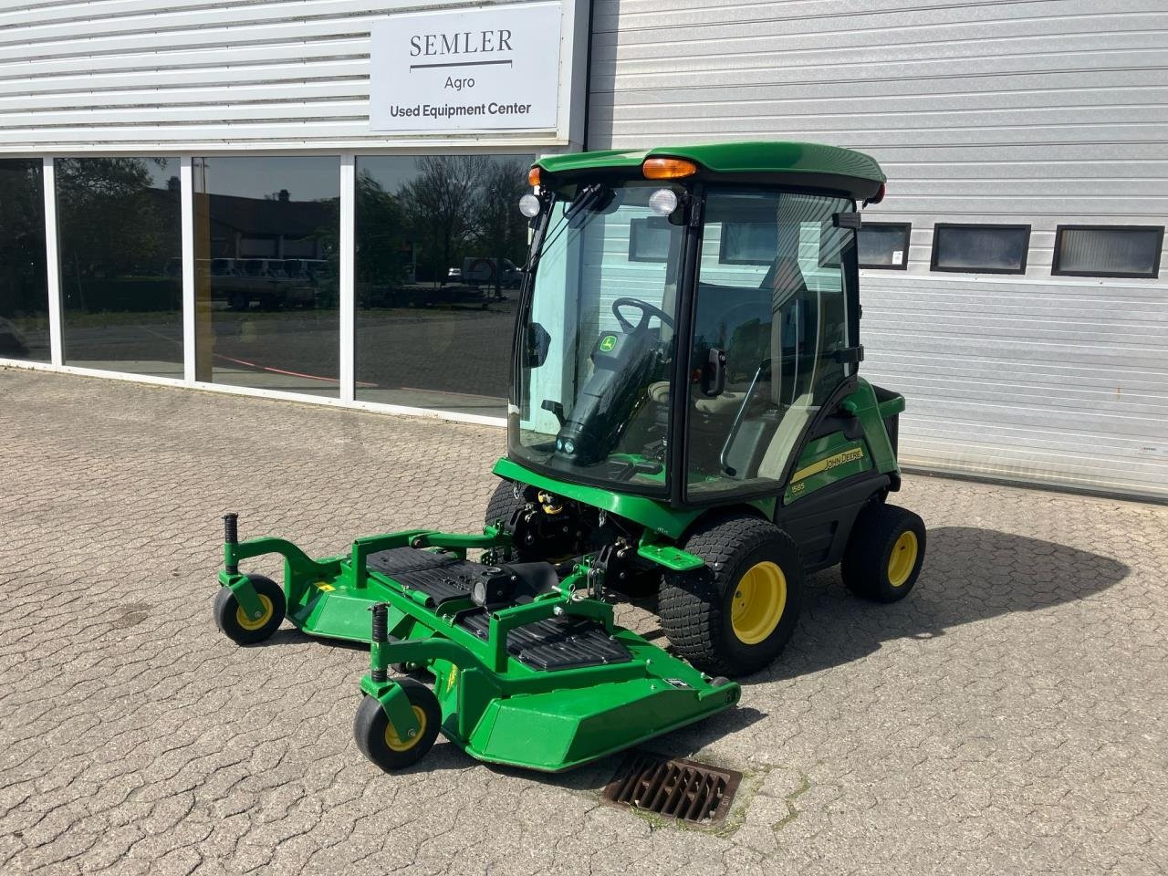 Rasentraktor a típus John Deere 1585 M/72" FASTBACK, Gebrauchtmaschine ekkor: Trige (Kép 1)