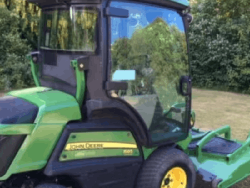 Rasentraktor des Typs John Deere 1585, Gebrauchtmaschine in Randers NØ (Bild 1)